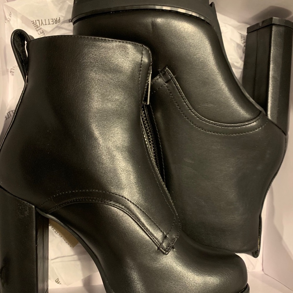 Boots - Picture 2 of 5